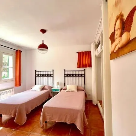 In Nature With Yoga Room, Peace And Tranquility Holiday home